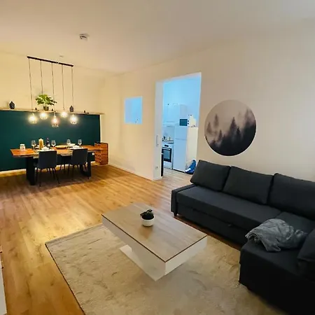 Ferienwohnung Modern * Gemuetlich * Nespresso * Terrasse * Netflix Duisburg Exterior foto